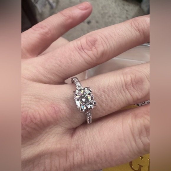 1ct Round Cut Moissanite Ring 14k White gold Finish GRA Certificate - Picture 1 of 16
